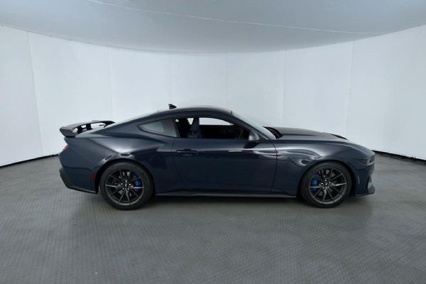 2026-Ford-Mustang-Dark-Horse-Fastback image:4