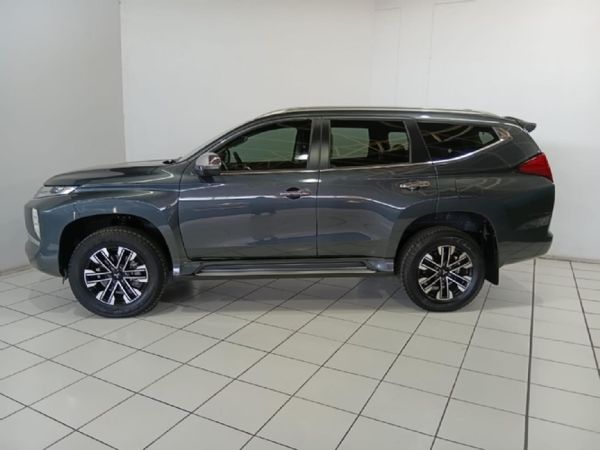 2026-Mitsubishi-Pajero-Sport-24D-4x4-Auto image:2