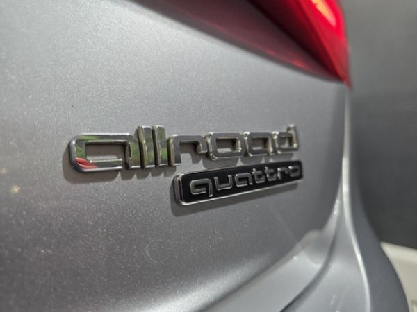 2016-Audi-A4-Allroad-20-TDI-quattro-Auto image:14