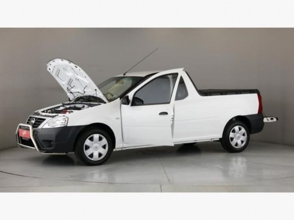 2021-Nissan-NP200-16-AC-Safety-Pack image:18