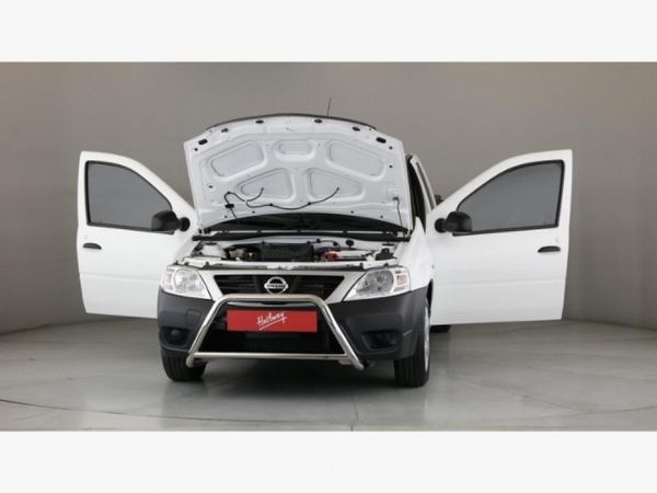 2021-Nissan-NP200-16-AC-Safety-Pack image:19