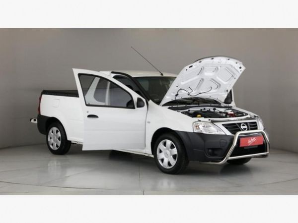 2021-Nissan-NP200-16-AC-Safety-Pack image:25