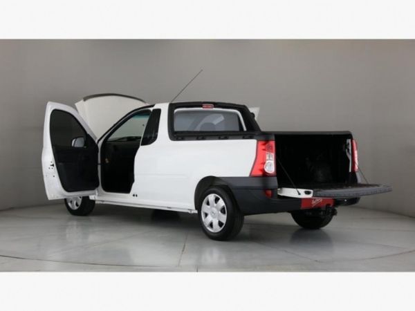 2021-Nissan-NP200-16-AC-Safety-Pack image:26