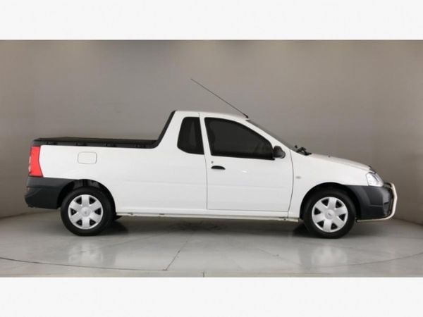 2021-Nissan-NP200-16-AC-Safety-Pack image:4