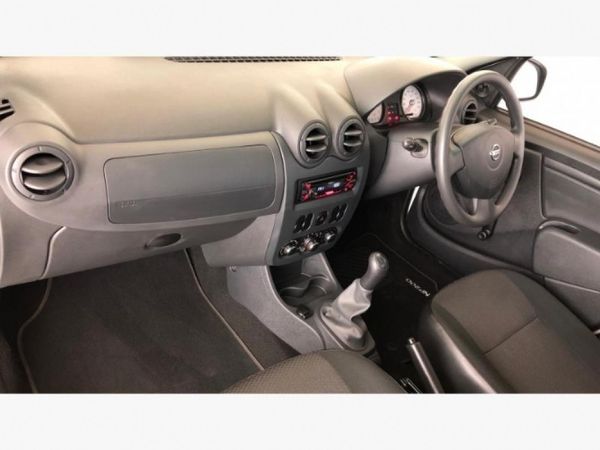 2021-Nissan-NP200-16-AC-Safety-Pack image:8