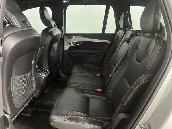2023-Volvo-XC90-B5-R-Design-AWD image:3