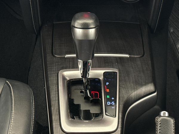2020-Toyota-Fortuner-28-GD-6-4x4-VX-Auto image:9