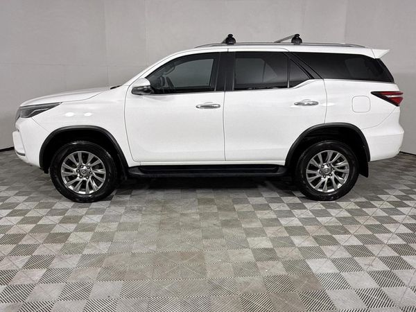2020-Toyota-Fortuner-28-GD-6-4x4-VX-Auto image:15