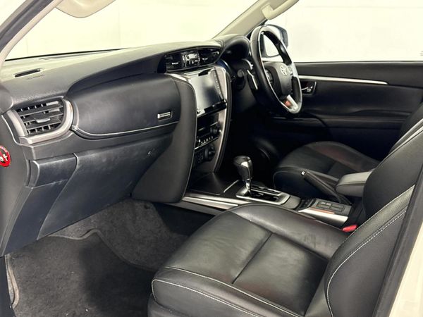 2020-Toyota-Fortuner-28-GD-6-4x4-VX-Auto image:7
