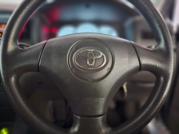 2005-Toyota-Corolla-140i image:7