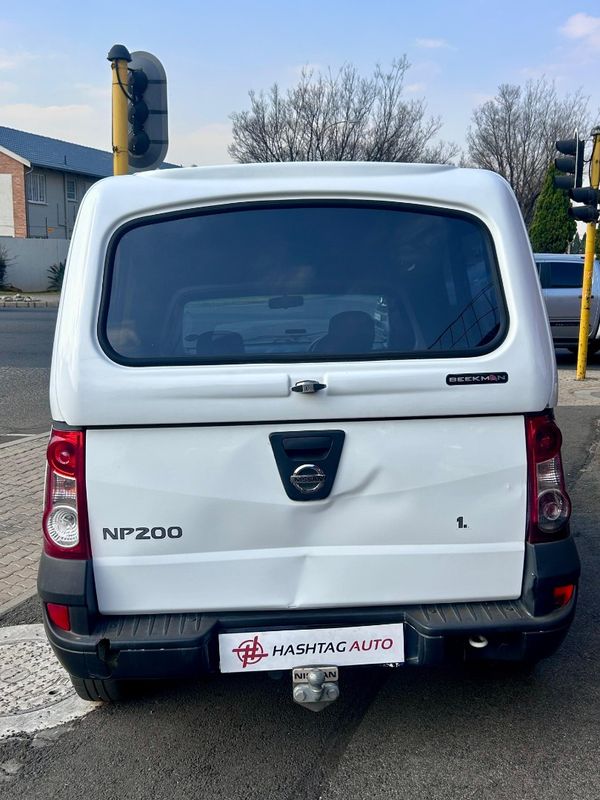 2012-Nissan-NP200-16 image:5