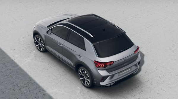 2026-Volkswagen-T-Roc-20-TSI-4M-R-Line-Auto image:3