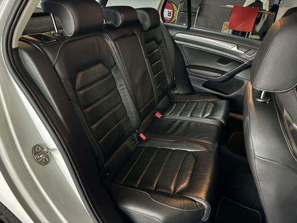 2018-Volkswagen-Golf-VII-14-TSI-Comfortline-Auto image:9