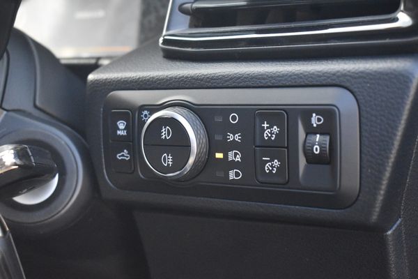 2026-Volkswagen-Amarok-20-TDI-125kW-Life-Auto-Double-Cab image:5