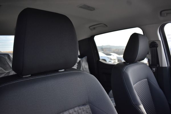2026-Volkswagen-Amarok-20-TDI-125kW-Life-Auto-Double-Cab image:8