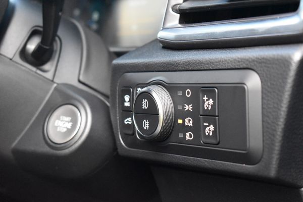 2026-Volkswagen-Amarok-30-TDI-V6-184kW-4Motion-Aventura-Auto-Double-Cab image:17