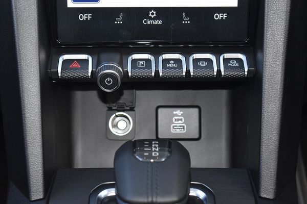 2026-Volkswagen-Amarok-30-TDI-V6-184kW-4Motion-Aventura-Auto-Double-Cab image:23