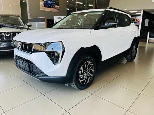 2026-Mahindra-XUV-3XO-12T-AX5-Auto image:7