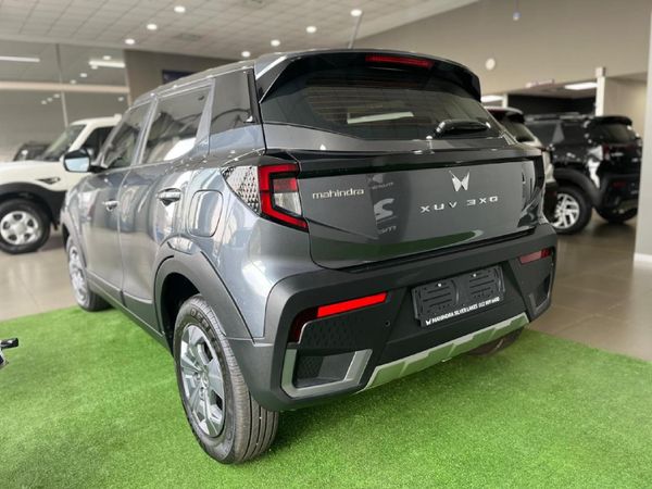 2026-Mahindra-XUV-3XO-12T-MX2 image:7
