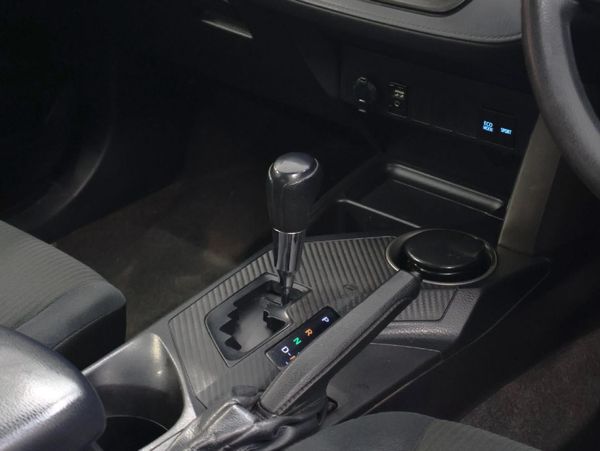 2015-Toyota-RAV4-20-GX-Auto image:12