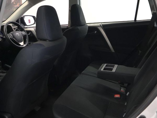 2015-Toyota-RAV4-20-GX-Auto image:16