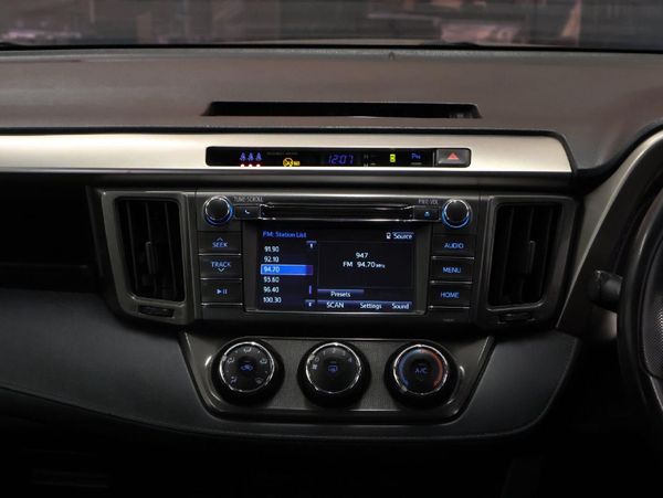 2015-Toyota-RAV4-20-GX-Auto image:22