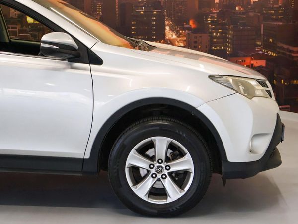 2015-Toyota-RAV4-20-GX-Auto image:5