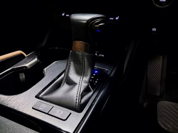 2023-Lexus-ES-250-EX image:16