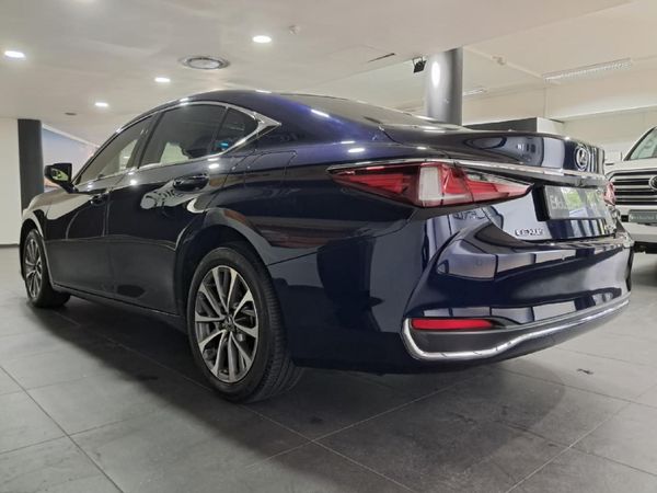 2023-Lexus-ES-250-EX image:20