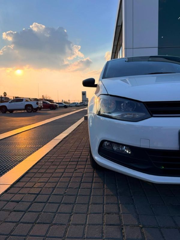 2020-Volkswagen-Polo-Vivo-14-Trendline-5-dr image:1