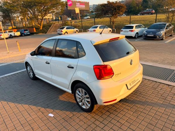 2020-Volkswagen-Polo-Vivo-14-Trendline-5-dr image:6