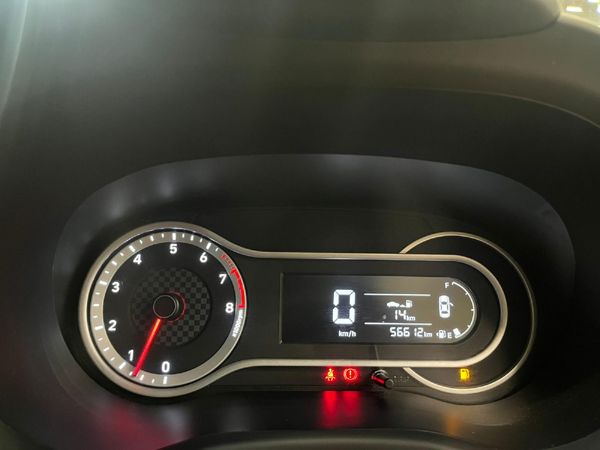 2021-Hyundai-Grand-i10-12-Fluid image:10