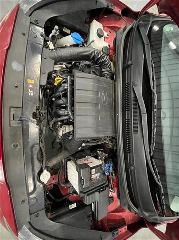 2021-Hyundai-Grand-i10-12-Fluid image:12