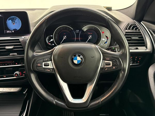 2019-BMW-X3-xDrive20d image:11