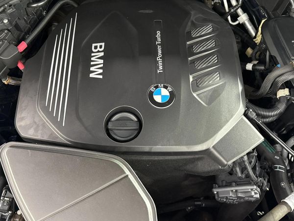 2019-BMW-X3-xDrive20d image:12