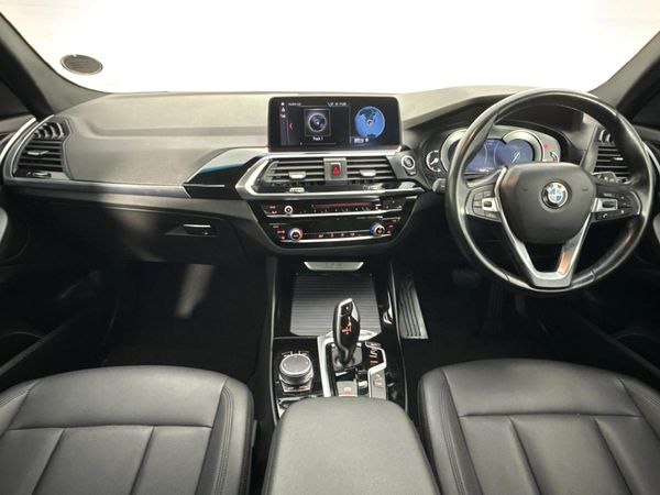 2019-BMW-X3-xDrive20d image:1