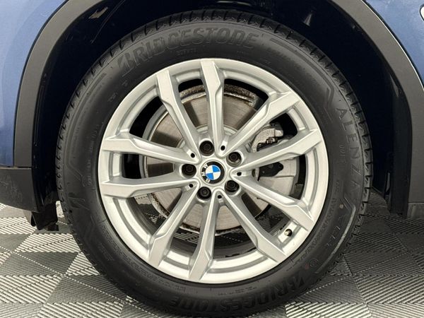 2019-BMW-X3-xDrive20d image:4