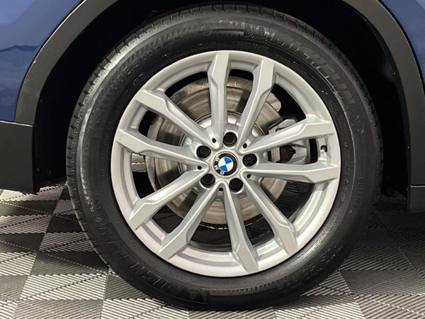 2019-BMW-X3-xDrive20d image:7