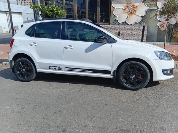 2014-Volkswagen-Polo-GP-12-TSI-Comfortline-66kW image:3