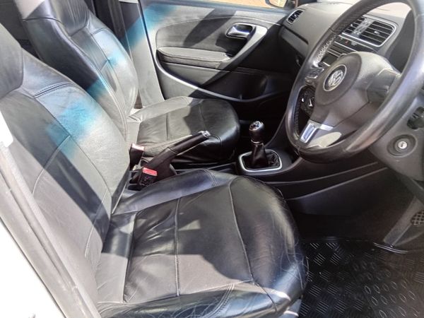 2014-Volkswagen-Polo-GP-12-TSI-Comfortline-66kW image:7