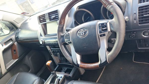 2012-Toyota-Land-Cruiser-Prado-30-TDI-VX-Auto image:10