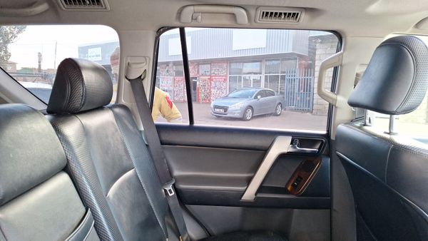 2012-Toyota-Land-Cruiser-Prado-30-TDI-VX-Auto image:13