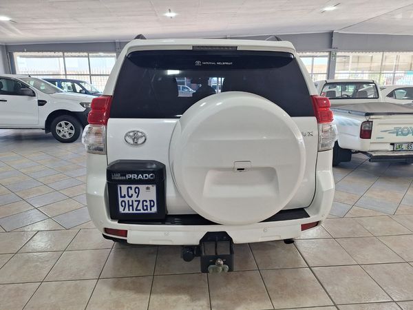 2012-Toyota-Land-Cruiser-Prado-30-TDI-VX-Auto image:2