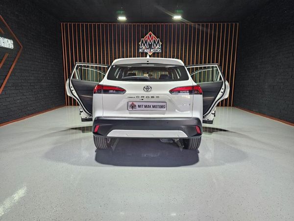 2025-Toyota-Corolla-Cross-18-XS image:24