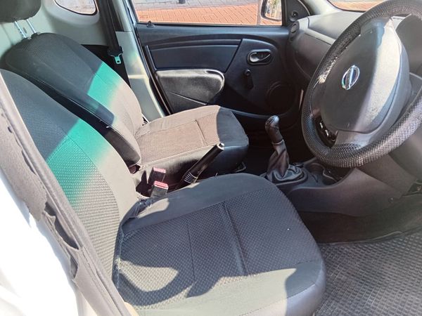 2017-Nissan-NP200-15-dCi-SE image:8