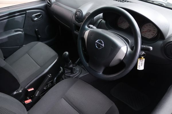 2022-Nissan-NP200-16-AC-Safety-Pack image:4