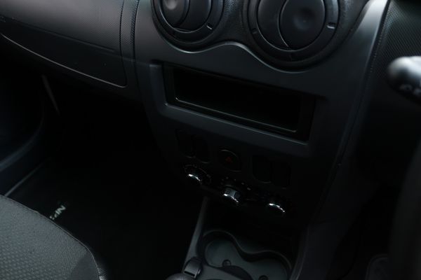 2022-Nissan-NP200-16-AC-Safety-Pack image:6