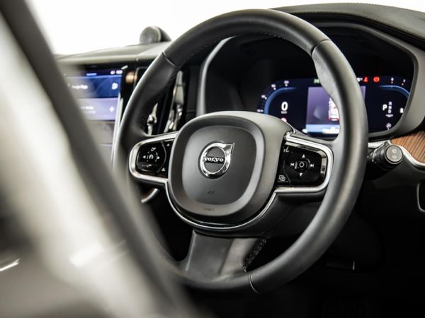 2024-Volvo-XC60-B6-Ultimate-Dark-Geartronic-AWD image:20