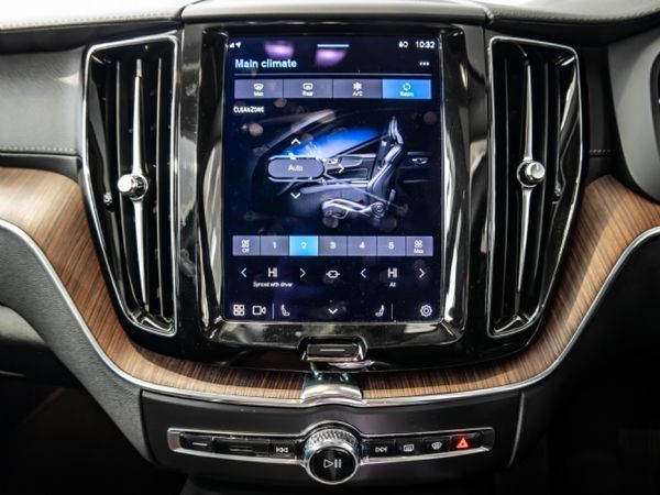 2024-Volvo-XC60-B6-Ultimate-Dark-Geartronic-AWD image:21