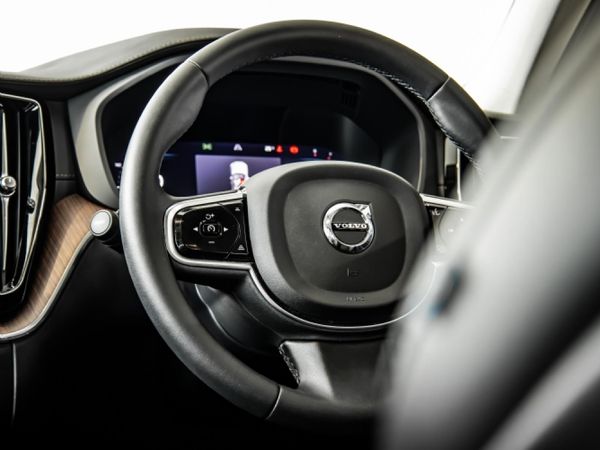 2024-Volvo-XC60-B6-Ultimate-Dark-Geartronic-AWD image:22